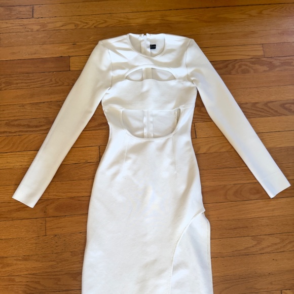 Maxi White LuxeDress Small, Cut Out w/ Split - Picture 3 of 4